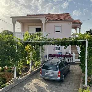 Apartament Mirela, Vrh (Krk)